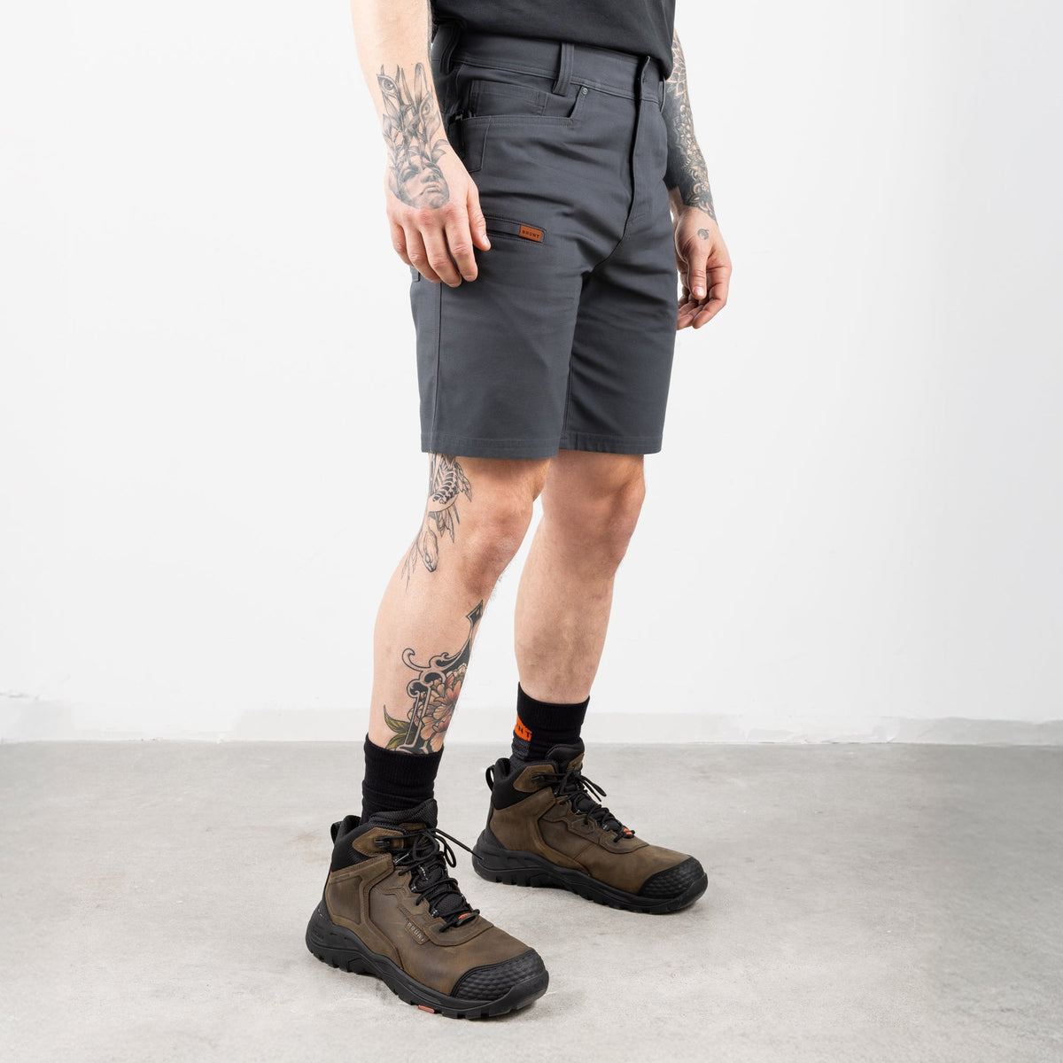 The Torra 9" Short